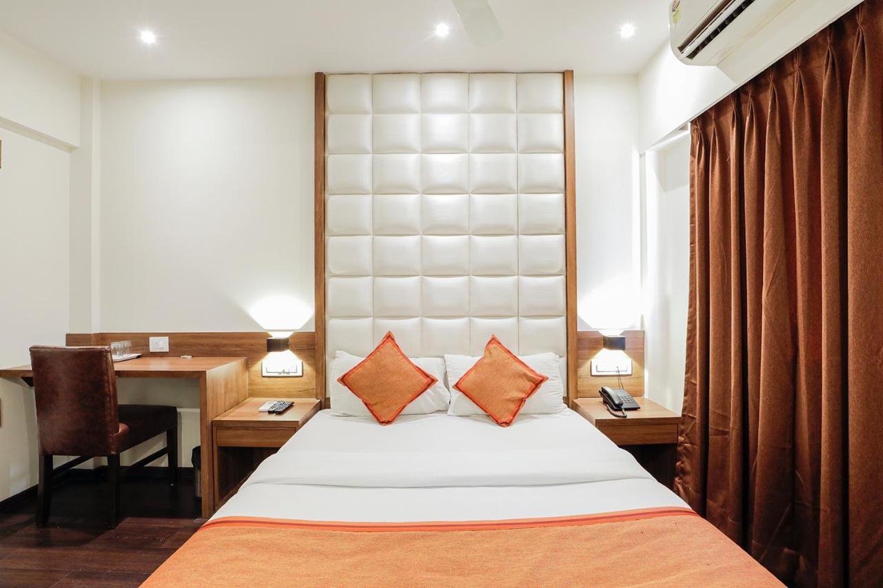 Hotel Ratna Mahal Bombay